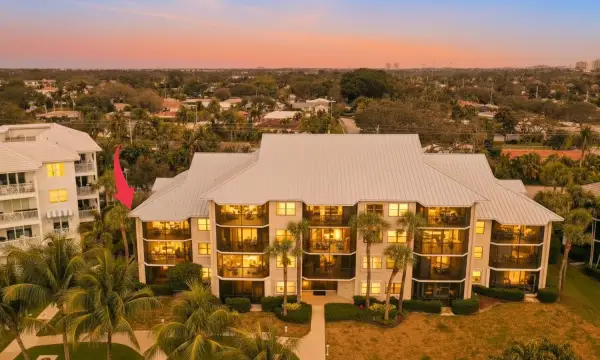235 Bay Colony Drive N, Juno Beach, FL 33408