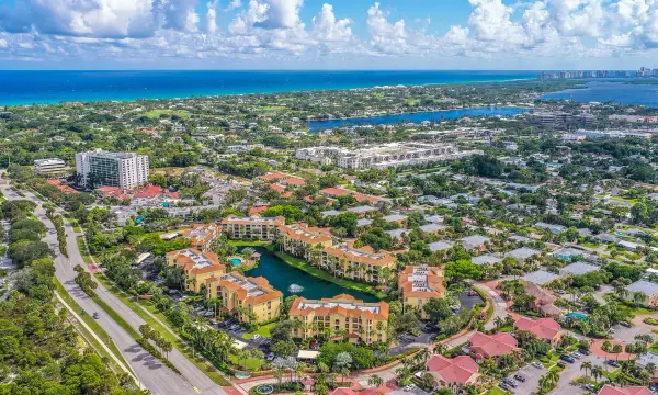 400 Uno Lago Drive 103, Juno Beach, FL 33408