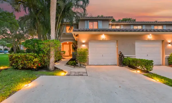 4867 Pinemore Lane, Lake Worth, FL 33463