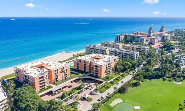 2 N Breakers Row S32, Palm Beach, FL 33480