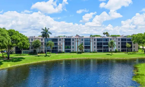 7280 Amberly Lane 201, Delray Beach, FL 33446