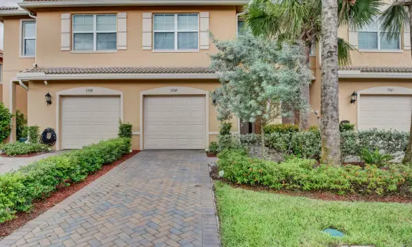 5767 Monterra Club Drive, Lake Worth, FL 33463