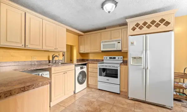 831 Salem Lane A, Lake Worth, FL 33467