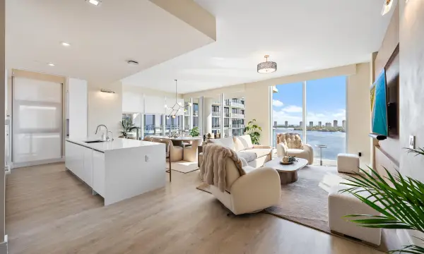 220 Lake Shore Drive 1402, Lake Park, FL 33403