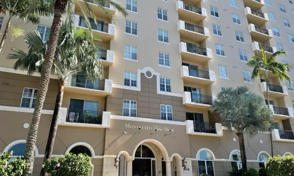 616 Clearwater Park Road 1007, West Palm Beach, FL 33401