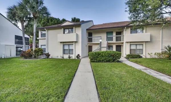 3326 Perimeter Drive, Greenacres, FL 33467