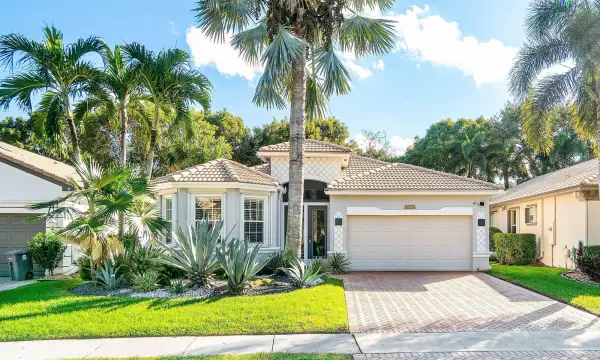 7880 New Holland Way, Boynton Beach, FL 33437