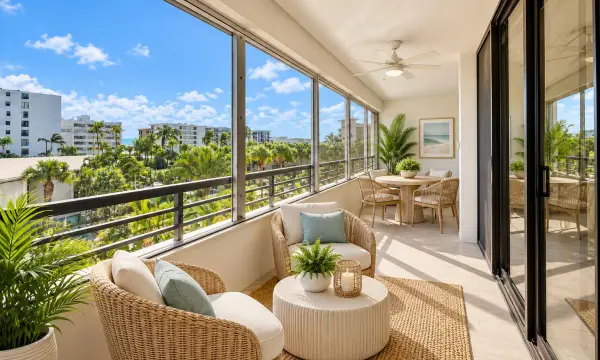 3589 S Ocean Boulevard 303, South Palm Beach, FL 33480