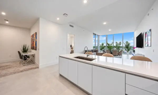 220 Lake Shore Drive 621, Lake Park, FL 33403