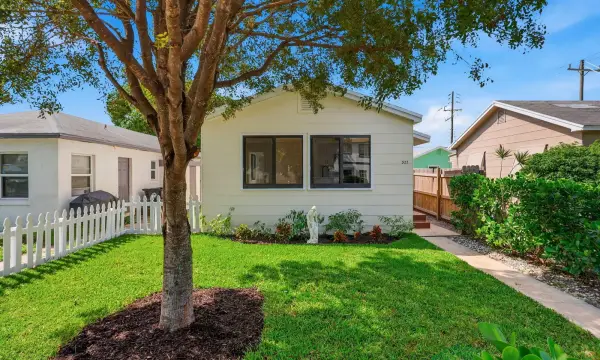 327 N H Street, Lake Worth Beach, FL 33460