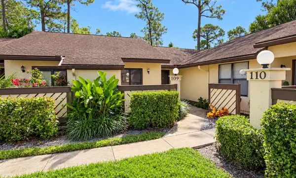 109 Roselle Court, Royal Palm Beach, FL 33411