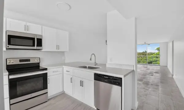 7145 Huntington Lane 408, Delray Beach, FL 33446