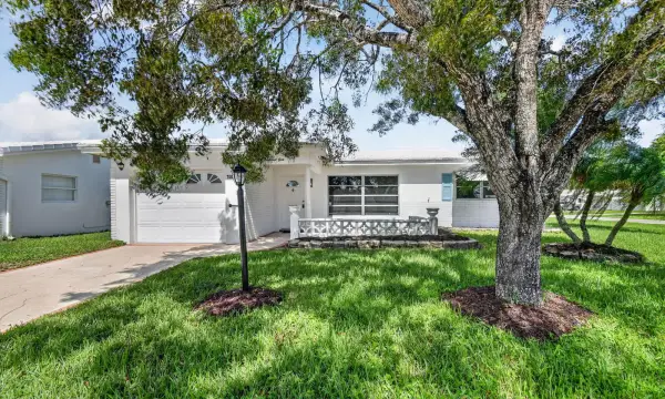 1001 Siesta Avenue, Boynton Beach, FL 33426