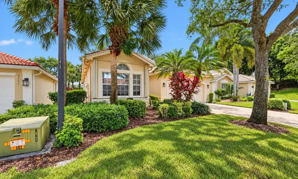 8749 Arbor Walk Drive, Lake Worth, FL 33467