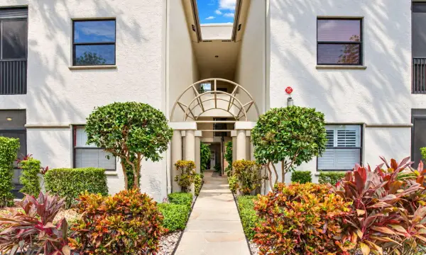 5133 Brisata Circle N, Boynton Beach, FL 33437