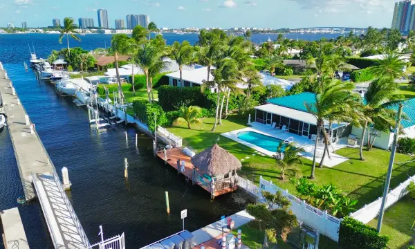 110 Shore Drive, Riviera Beach, FL 33404