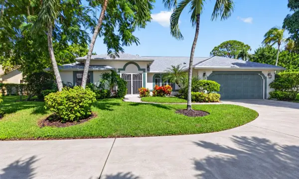 2915 Riviera Drive, Delray Beach, FL 33445