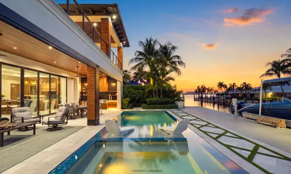 1060 Fairview Lane, West Palm Beach, FL 33404