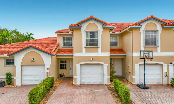 11734 NW 47th Drive, Coral Springs, FL 33076