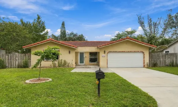 9041 NW 27th Place, Coral Springs, FL 33065