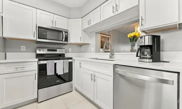 7280 Amberly Lane 402, Delray Beach, FL 33446