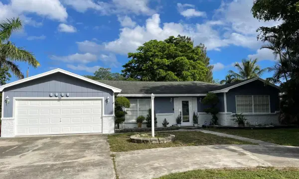 3932 Corrigan Court, Palm Springs, FL 33461