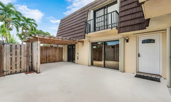 1202 12th Lane, Palm Beach Gardens, FL 33418