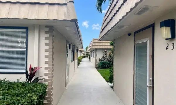 233 Seville J Boulevard, Delray Beach, FL 33484