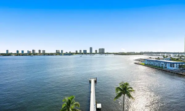 3040 Lake Shore Drive 903, Riviera Beach, FL 33403
