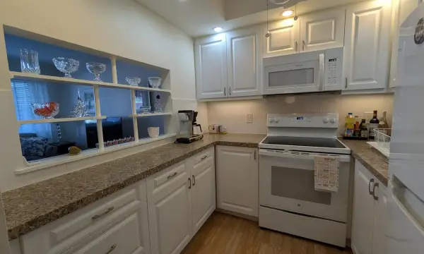 2880 Lake Osborne Drive 109, Lake Worth Beach, FL 33461