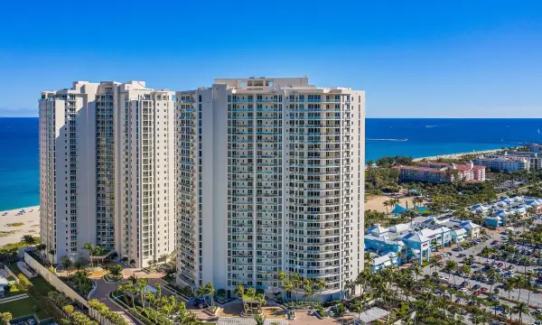 Address Withheld, Singer Island, FL 33404