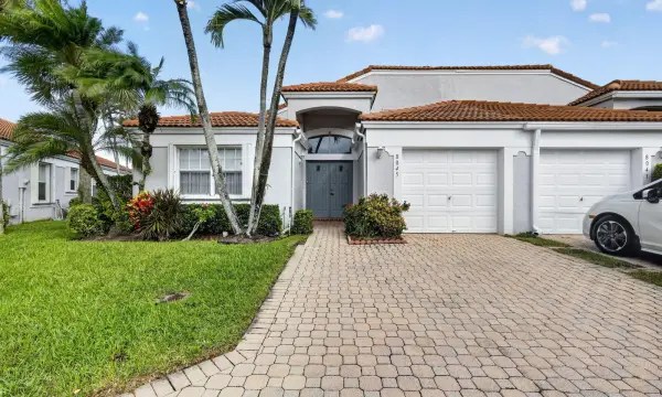8045 Clear Shores Circle, Delray Beach, FL 33446