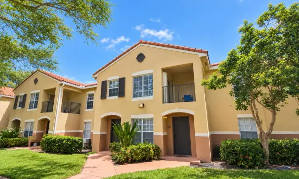 10330 S Fox Trail Road 1212, Royal Palm Beach, FL 33411