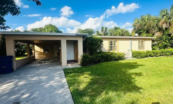 1572 W 10th Street, Riviera Beach, FL 33404