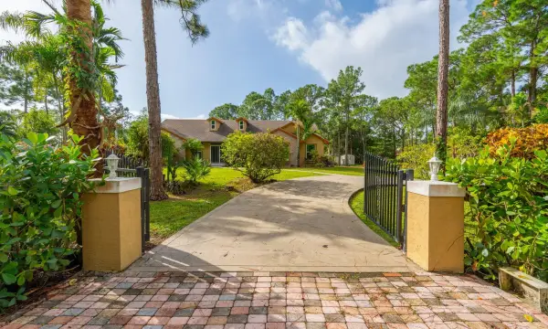 16824 79th Court N, Loxahatchee, FL 33470