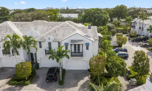 914 St George Boulevard, Delray Beach, FL 33483