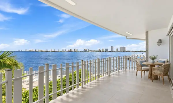 371 Wilma Circle 4, Riviera Beach, FL 33404