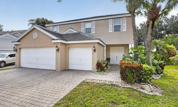 273 Berenger Walk, Royal Palm Beach, FL 33414
