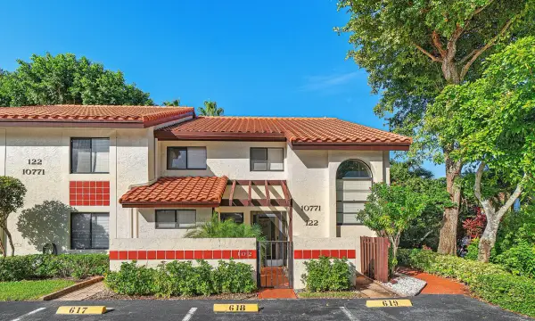 10771 Palm Lake Avenue 102, Boynton Beach, FL 33437