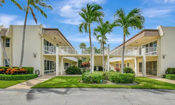632 Snug Harbor Drive D13, Boynton Beach, FL 33435