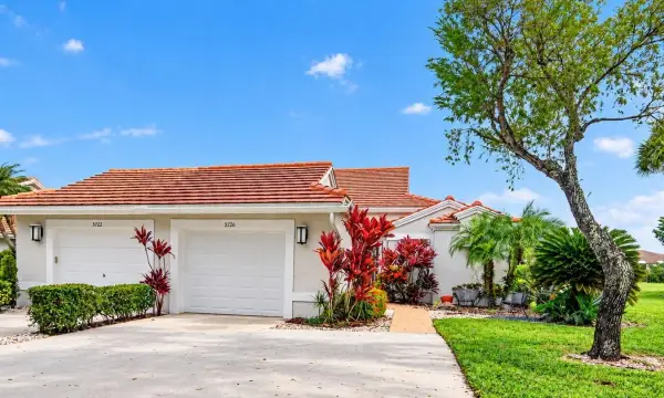 5726 Royal Lake Circle, Boynton Beach, FL 33437