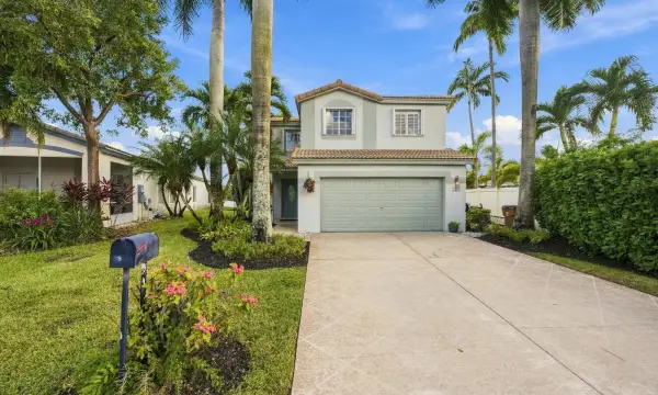 4592 SW 14th Street, Deerfield Beach, FL 33442