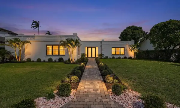 1210 Bimini Lane, Singer Island, FL 33404