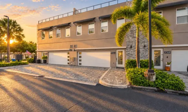 1066 NE 35th Street, Oakland Park, FL 33334