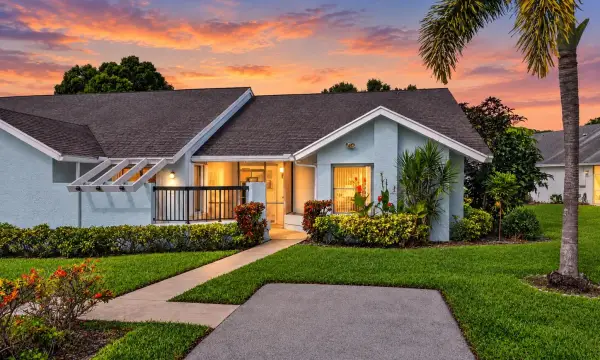 10871 Lake Front Place, Boca Raton, FL 33498