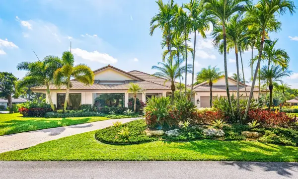 5221 Estates Drive, Delray Beach, FL 33445