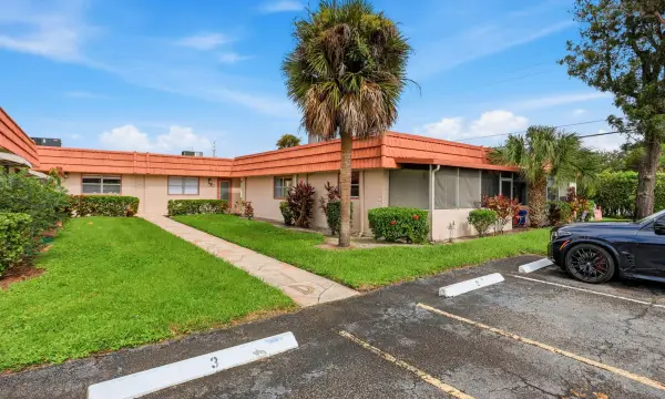 98 Seville D, Delray Beach, FL 33446