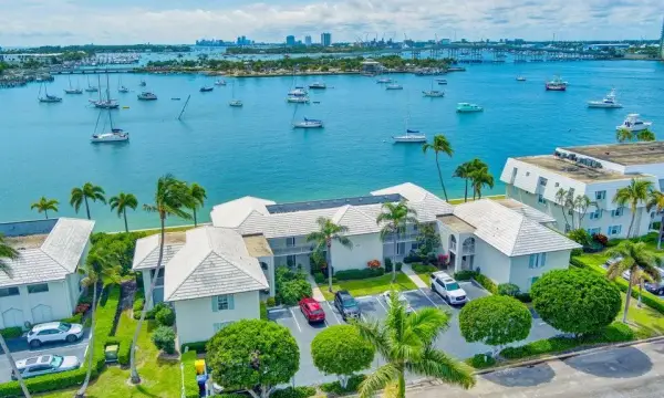 1071 Sugar Sands Boulevard 8, Singer Island, FL 33404