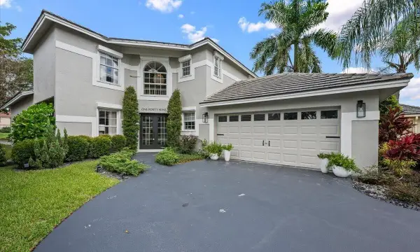 149 Harbor Lake Circle, Greenacres, FL 33413
