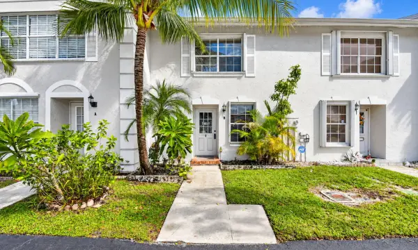 216 Foxtail Drive B, Greenacres, FL 33415